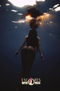 kim escort mykonos 1