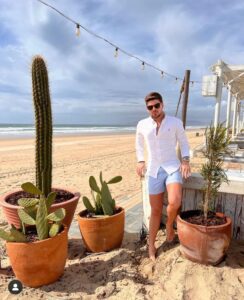 gay bisexual mykonos escort - Cartier top escort 2
