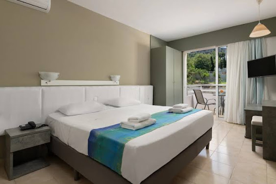 Lito Hotel - property photo 17