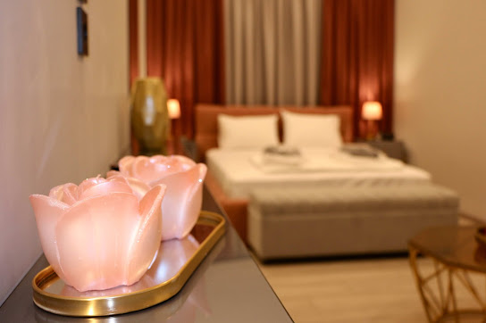 Castle De Paris Hotel - interior photo 4