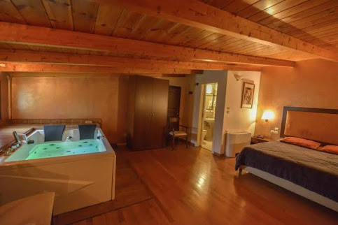 Chris Hotel - guest accommodation photo 9 of 18