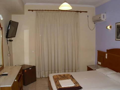 Hotel Cybele - interior photo 10