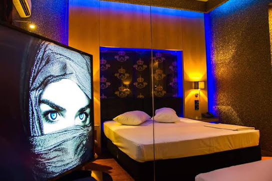 Olympic Hotel - interior photo 4