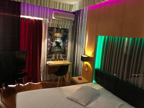 Olympic Hotel - interior photo 7