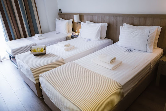 Piraeus Port Hotel - interior photo 7