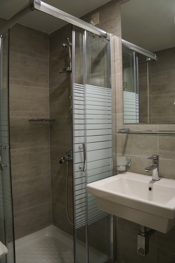 Piraeus Port Hotel - guest accommodation photo 3 of 17