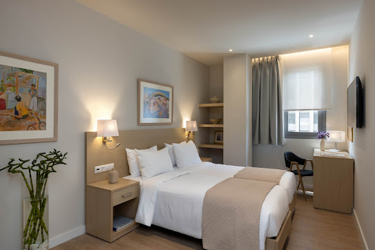 Port Tower Piraeus - interior photo 13