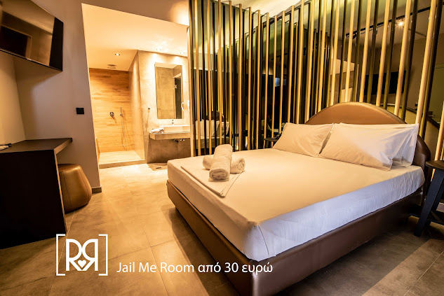 Ruby Rooms Athens - interior photo 7